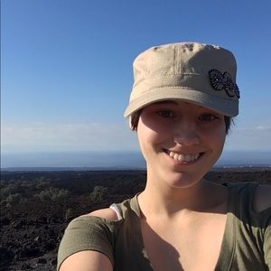 Meet your Posher, Madeleine